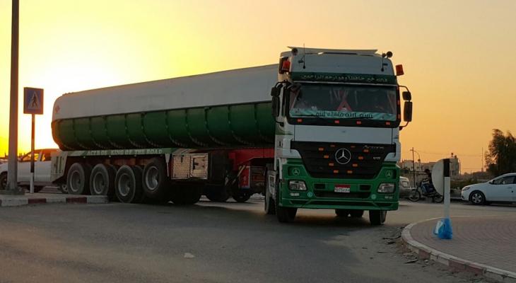 وصول 13 شاحنة محملة بالوقود المصري عبر "رفح البري"