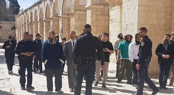 مستوطنون يقتحمون الأقصى ويؤدون طقوساً تلمودية