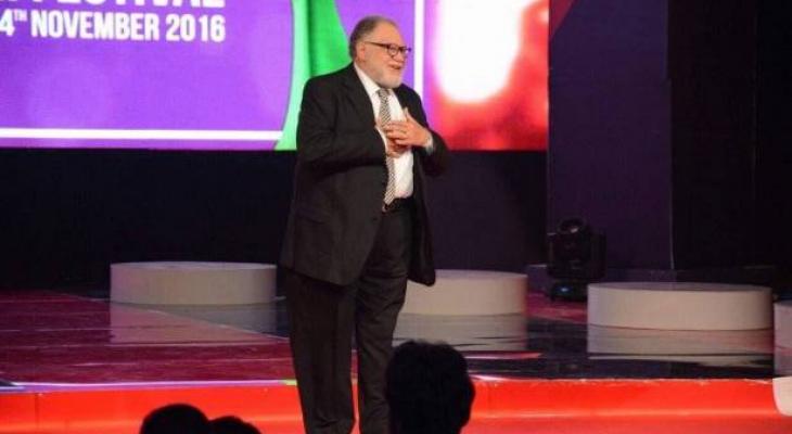 بالفيديو.. الفخراني يكشف تفاصيل آخر مكالمة مع "الساحر"!