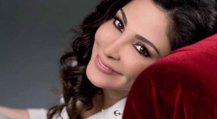 إليسا عايدت الرئيس عون بعيده: أتمنى عليك تحقيق “أحلامنا”