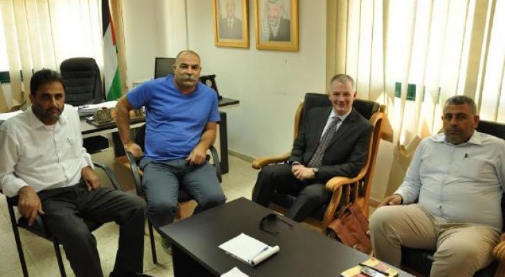 شؤون اللاجئين تلتقي مدير عمليات الأونروا في الضفة