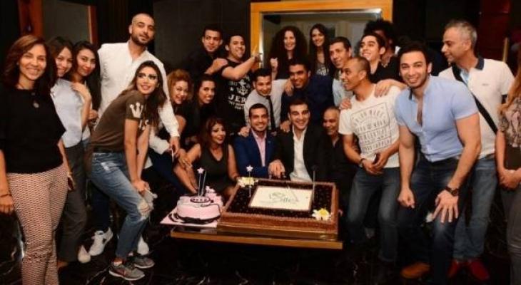 بالصور.. السهرة الأخيرة لـعمرو سمير قبل وفاته!