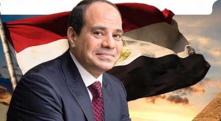 الرئيس المصري يشهد توقيع صفقة 