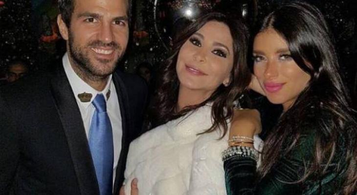 بالصور.. ماذا تفعل إليسا مع اللاعب فابريغاس في لندن؟