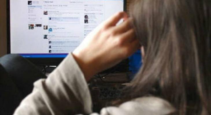 الشرطة تقبض على متهم نشر صور مواطنة في رام الله