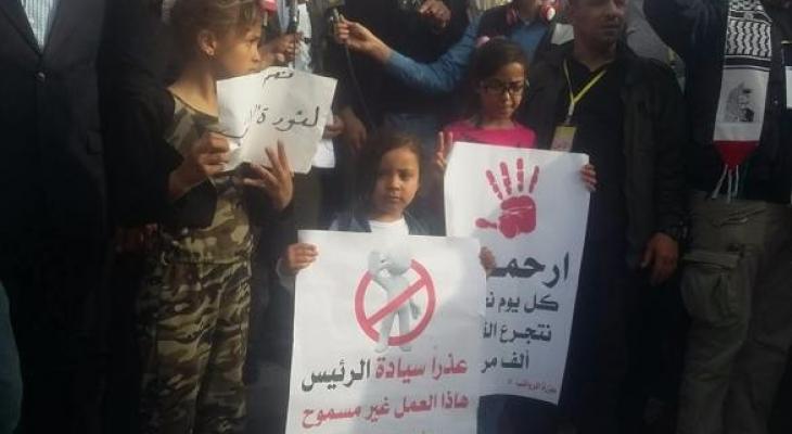صناعة وتجارة غزة: خصومات الرواتب ستؤدي إلى خلل كبير في دوران السيولة النقدية