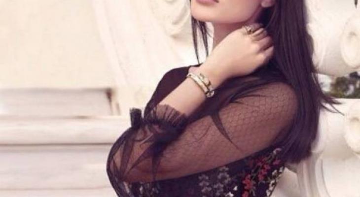 إطلالة نادين نجيم تشعل المواقع.. اليكم كم سعرها!