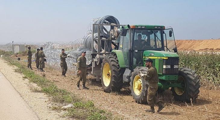 الاحتلال يعزز حدود غزة بالأسلاك الشائكة