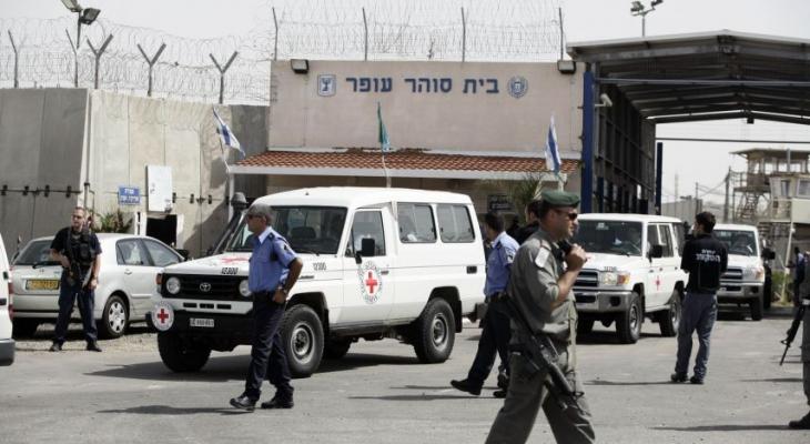 تقرير: انتهاكات طبية متواصلة بحق عدد من الأسرى