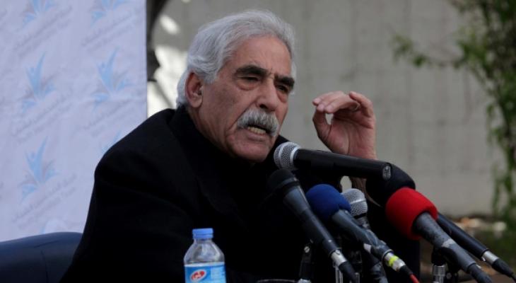 عناصر فتحاوية تهاجم أمين سر حركة فتح إبراهيم أبو النجا في مكتب 