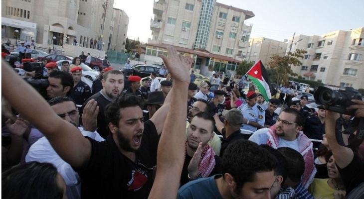 محاصرة موظفو سفارة "إسرائيل" بعمّان حتى ساعات الصباح 