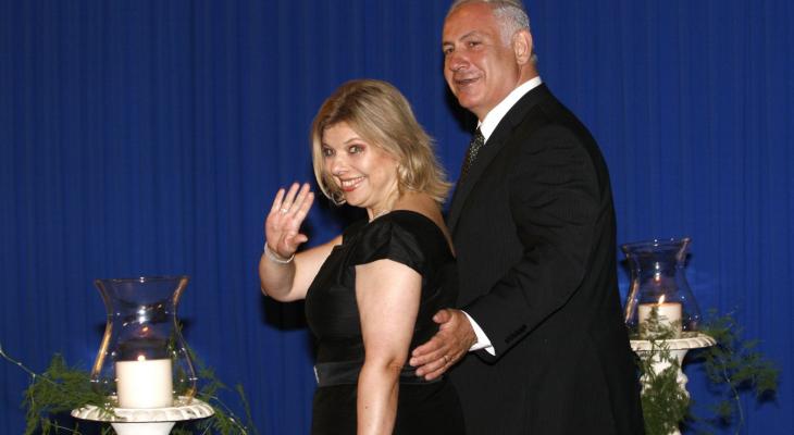 Benjamin-Netanyahu-Chairman-of-the-Likud-Party-arrives-to-the-Presidents-house-with-his-wife-Sarah-Netanyahu