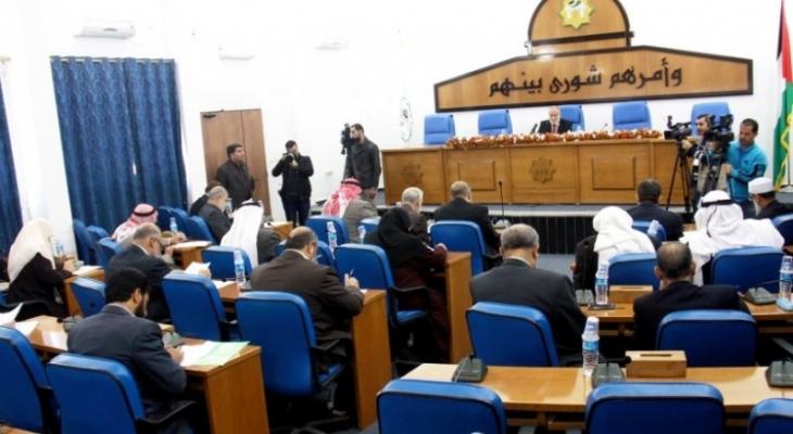 لجنة بـ"التشريعي" تناقش التقرير النهائي للواقع المائي بغزّة