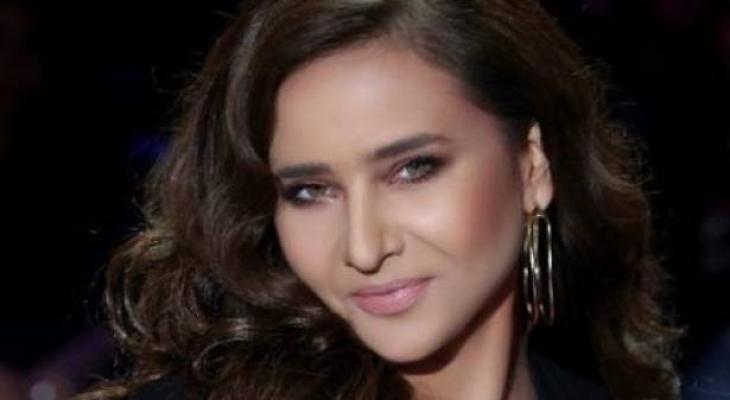 بالفيديو - نيللي كريم تكشف للمرة الاولى عن احد اسرارها الغريبة!