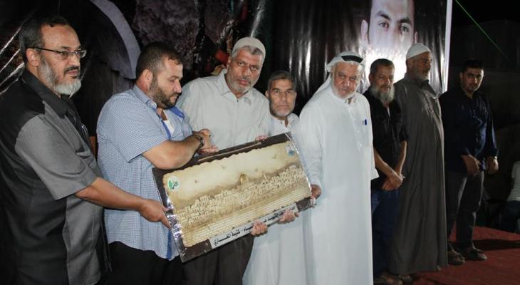 حماس تنظم حفل لتأبين شهيد وحدة الأنفاق أنس أبو لاشين