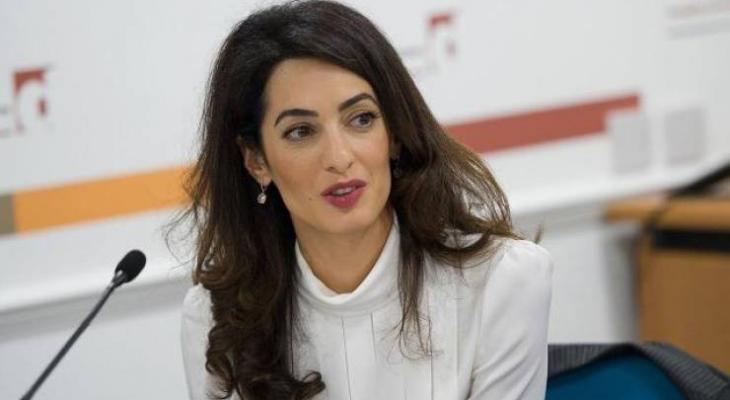 شاهدوا : هذا المبلغ الضخم هو كلفة مكياج أمل كلوني لمناسبة واحدة.. لن تتوقعوه!