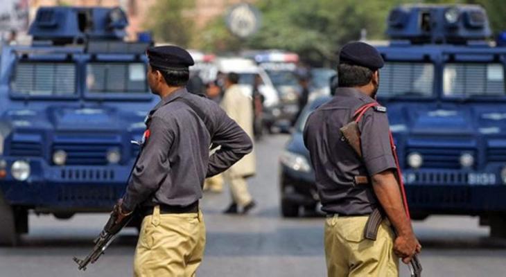مقتل 3 عمال نفط وحارسهم بالرصاص إثر هجوم مسلح في باكستان.JPG