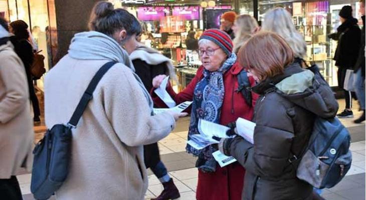 ناشطون سويديون يدعون لمقاطعة البضائع الإسرائيلية