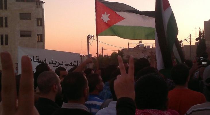 أكبر عشيرة أردنية تعتصم لإسقاط الحكومة.jpg