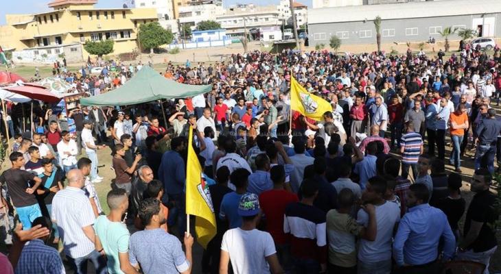 بالصور: كوادر "فتح" يحتشدون في ساحة السرايا بغزة دعماً للأسرى