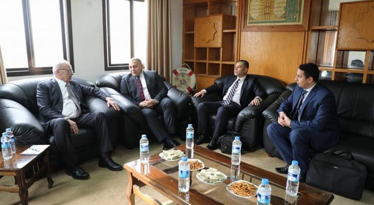 بالصور: الوفد الامني المصري يعقد لقاءات متعددة فور وصوله القطاع