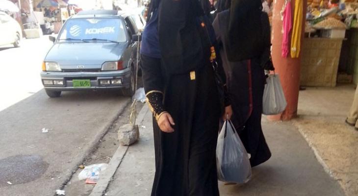 القوات العراقية تمنع ارتداء النقاب للنساء بالموصل