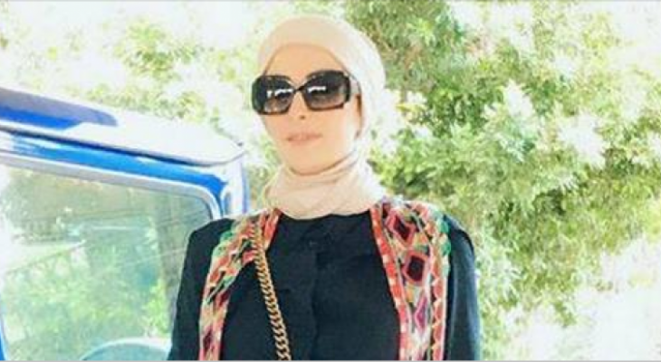 بالصورة : أمل حجازي تثير الجدل باطلالتها الجديدة بالحجاب!