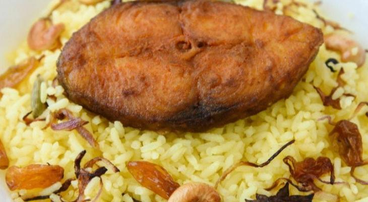 طريقة عمل "سمك بوري مشوي" مع "أرز صيادية"