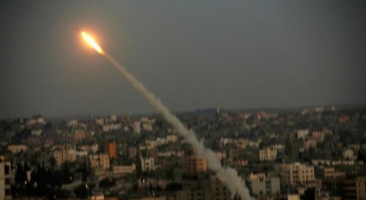 تباين ردود الفعل الإسرائيلية على إطلاق الصواريخ وسط دعوات للتصعيد