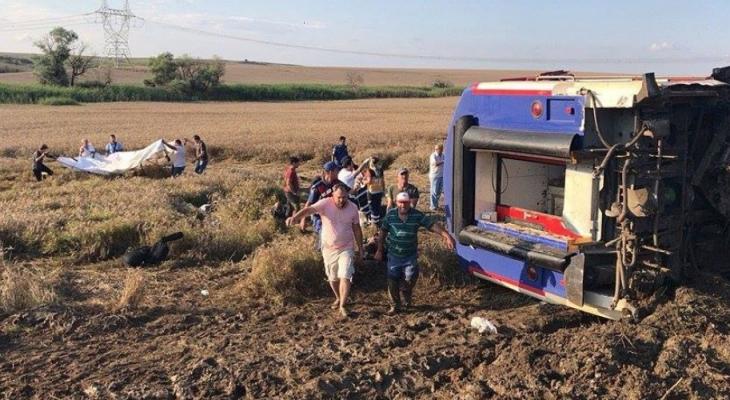 قتلى وإصابات جراء خروج قطار عن مساره شمال تركيا