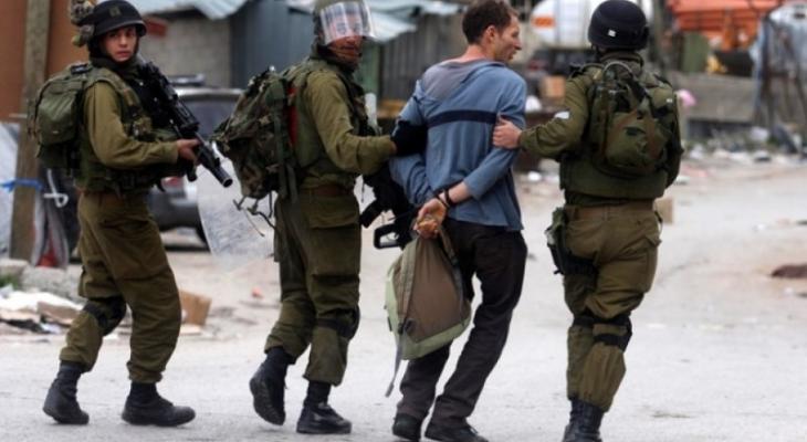 الاحتلال يعتقل مقدسيين بتهمة التحريض عبر الفيسبوك