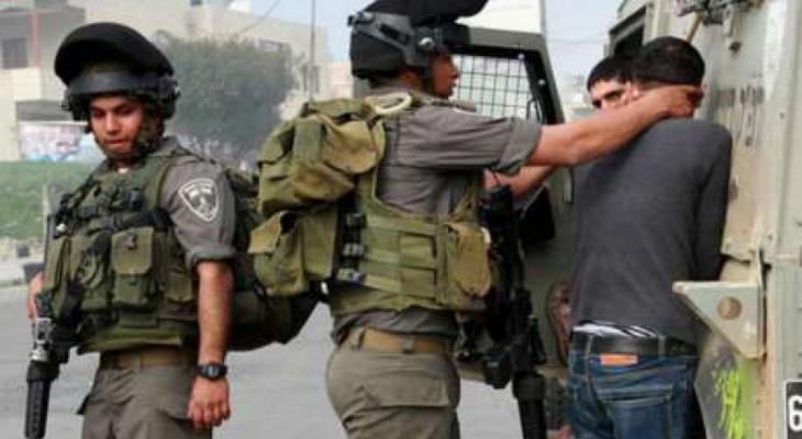 قوات الاحتلال تعتقل شابين جنوب بيت لحم.jpg