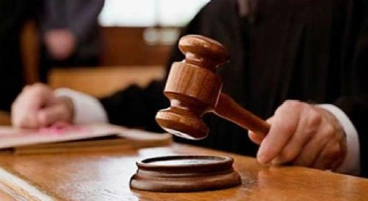 الحكم على مدان بتهمة حيازة مواد مخدرة في الخليل