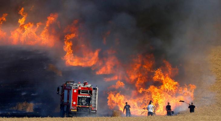 6 حرائق في غلاف غزة بفعل البالونات الحارقة