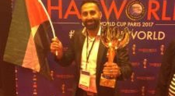 أسير محرر يفوز بالجائزة الأولى في بطولة كأس العالم للتجميل.jpg