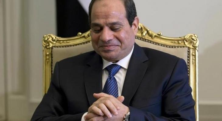 بالفيديو: مصري يوجه رسالة "غزل" للسيسي.. فماذا قال؟!