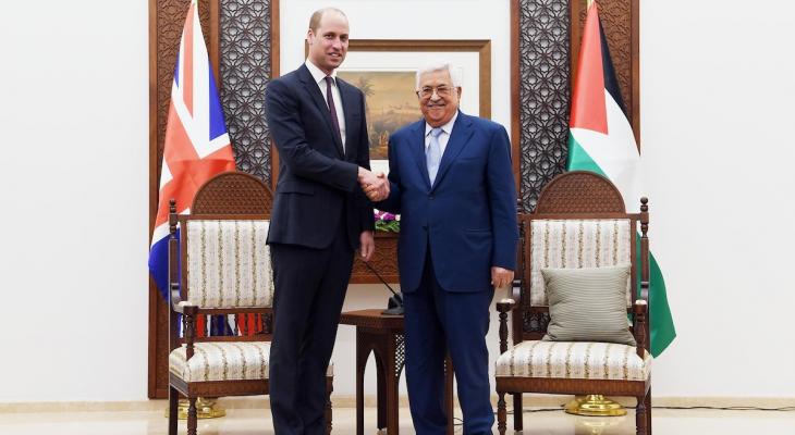 الرئيس عباس والأمير وليام