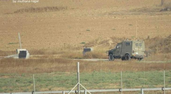 بالصور: الاحتلال يعزز من تواجده على الحدود الشرقية جنوب القطاع