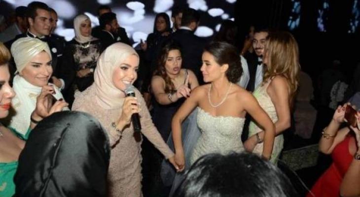 شاهدوا الصور الأولى من حفلة زفاف ابنة منى عبد الغني