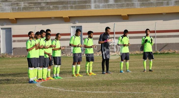 بالفيديو والصور: دقيقة حداد على أرواح شهداء "مصر" قبيل انطلاق مباريات الدرجة الأولى بغزة