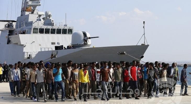 خفر السواحل الإيطالي ينتشل جثة مهاجر وينقذ 200