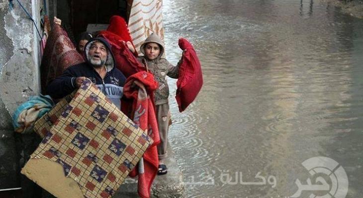 غزة: تعرض عدة منازل للغرق جراء الأمطار