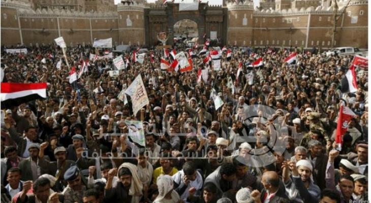 أتباع الحركة الحوثية يتظاهرون قبل يوم واحد من عقد اجتماعات جنيف ضد غارات التحالف الذي تقوده السعودية على اليمن