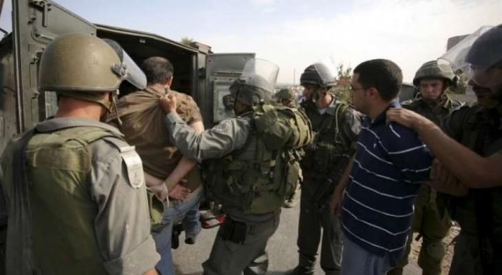 قوات الاحتلال تعتقل 4 مواطنين من الخليل.jpg