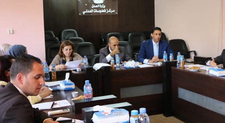 عقد مشاورات موسعة للشروع بتعديل قرار بقانون الجرائم الإلكترونية في رام الله.JPG