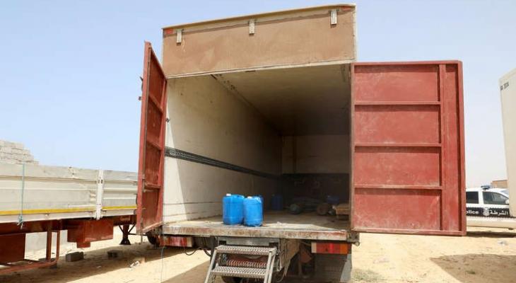 مصرع 8 مهاجرين داخل شاحنة بليبيا