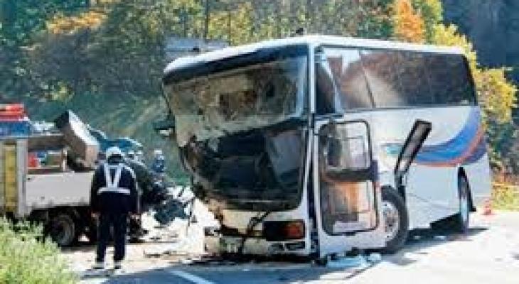 17 قتيلا في حادث حافلة تنقل مهاجرين شرق تركيا.jpg