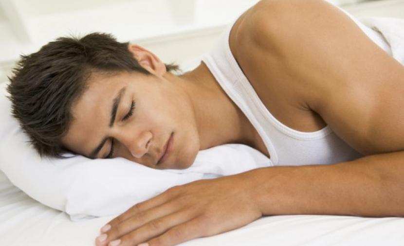 دراسة أمريكية .. 6 أشياء تحدث للجسم بسبب النوم على الجانب الأيسر