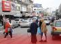 رغم غلاء الأسعار.. الفلسطينيون يستقبلون شهر رمضان المبارك بأجواء احتفالية.jpeg