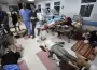 المصابون ملقون على الأرض في مشافي غزة